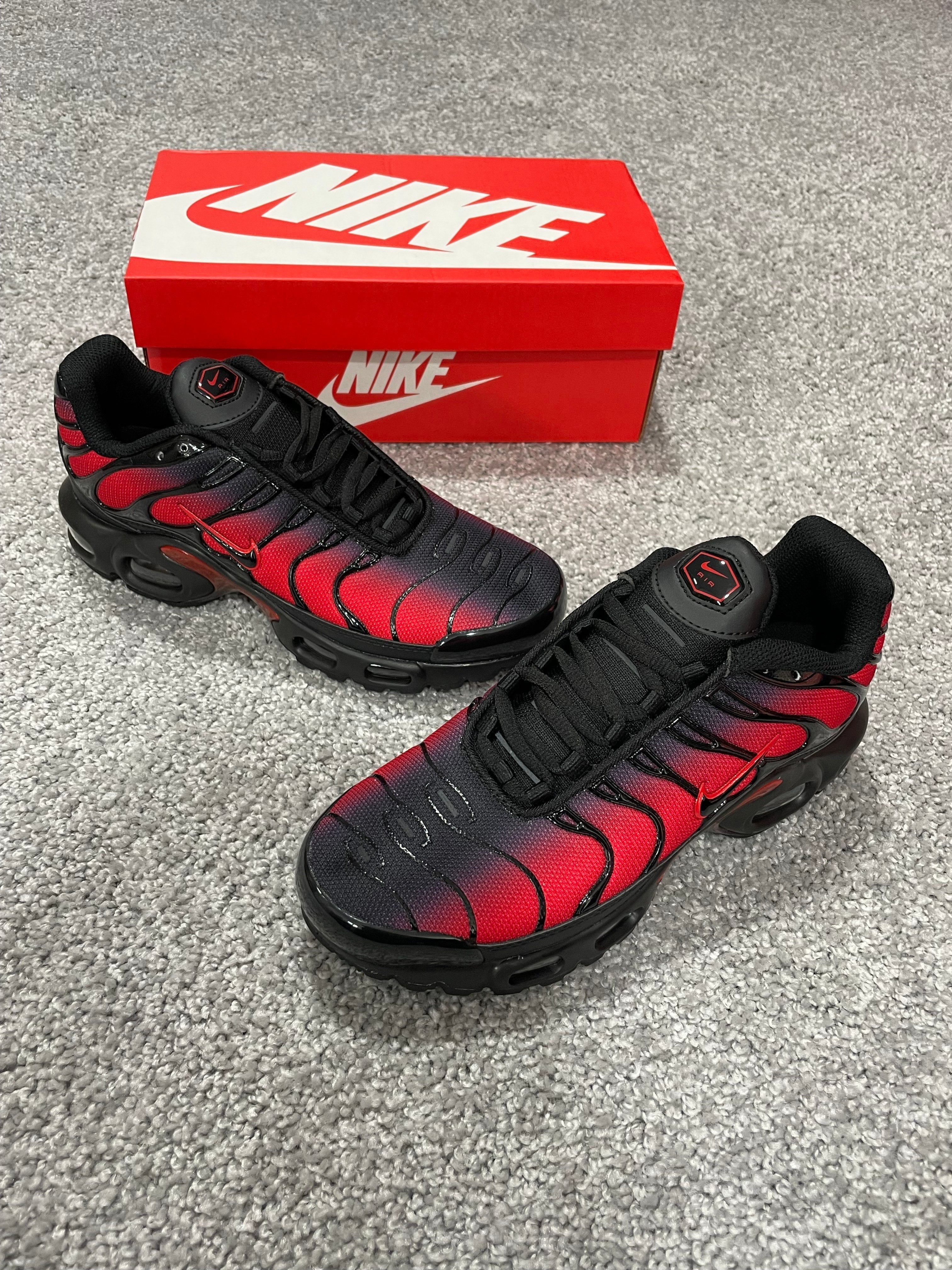 Nike Tn - Rojo y Negro