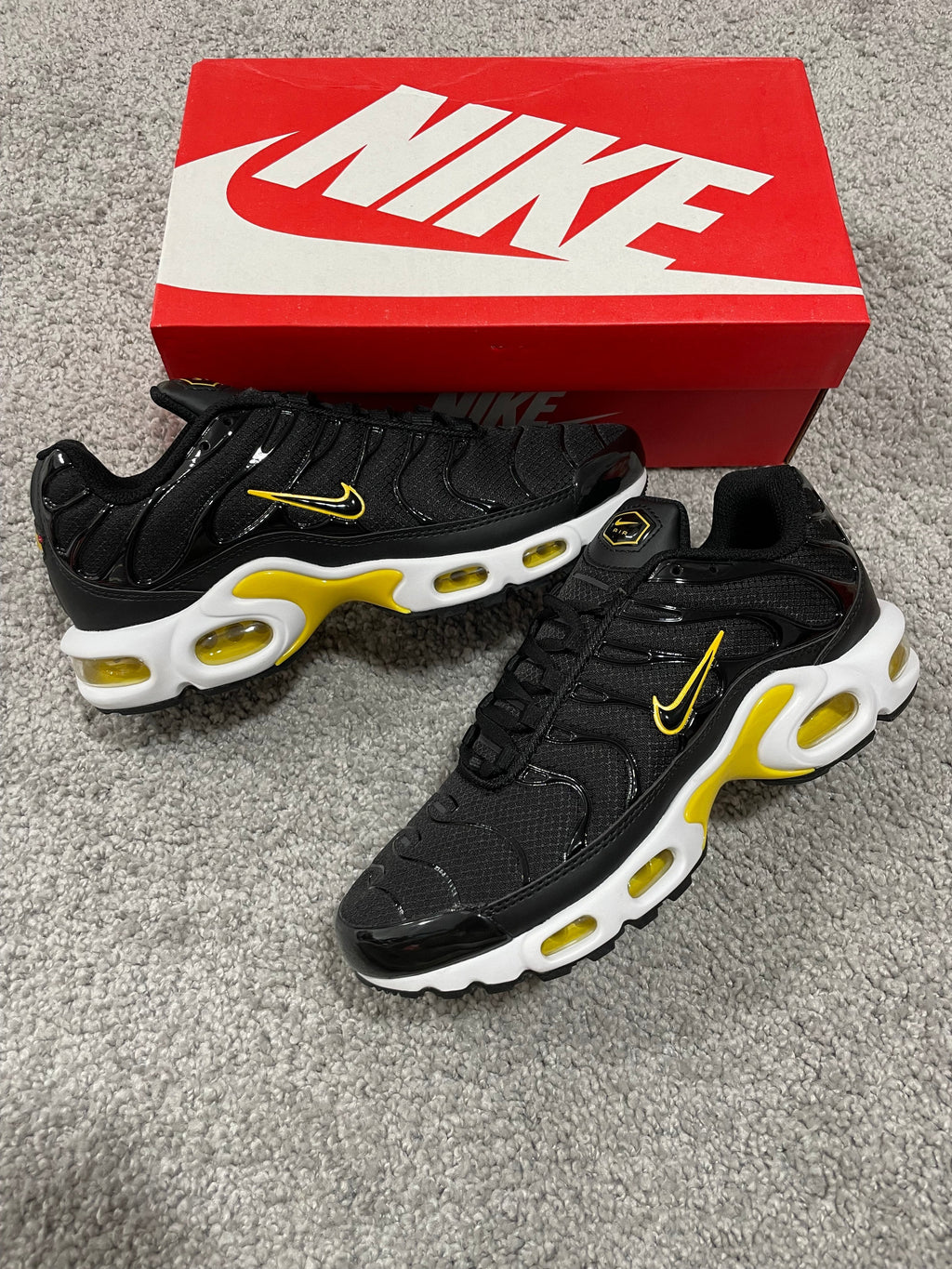 Nike Tn - Negro y Amarillo
