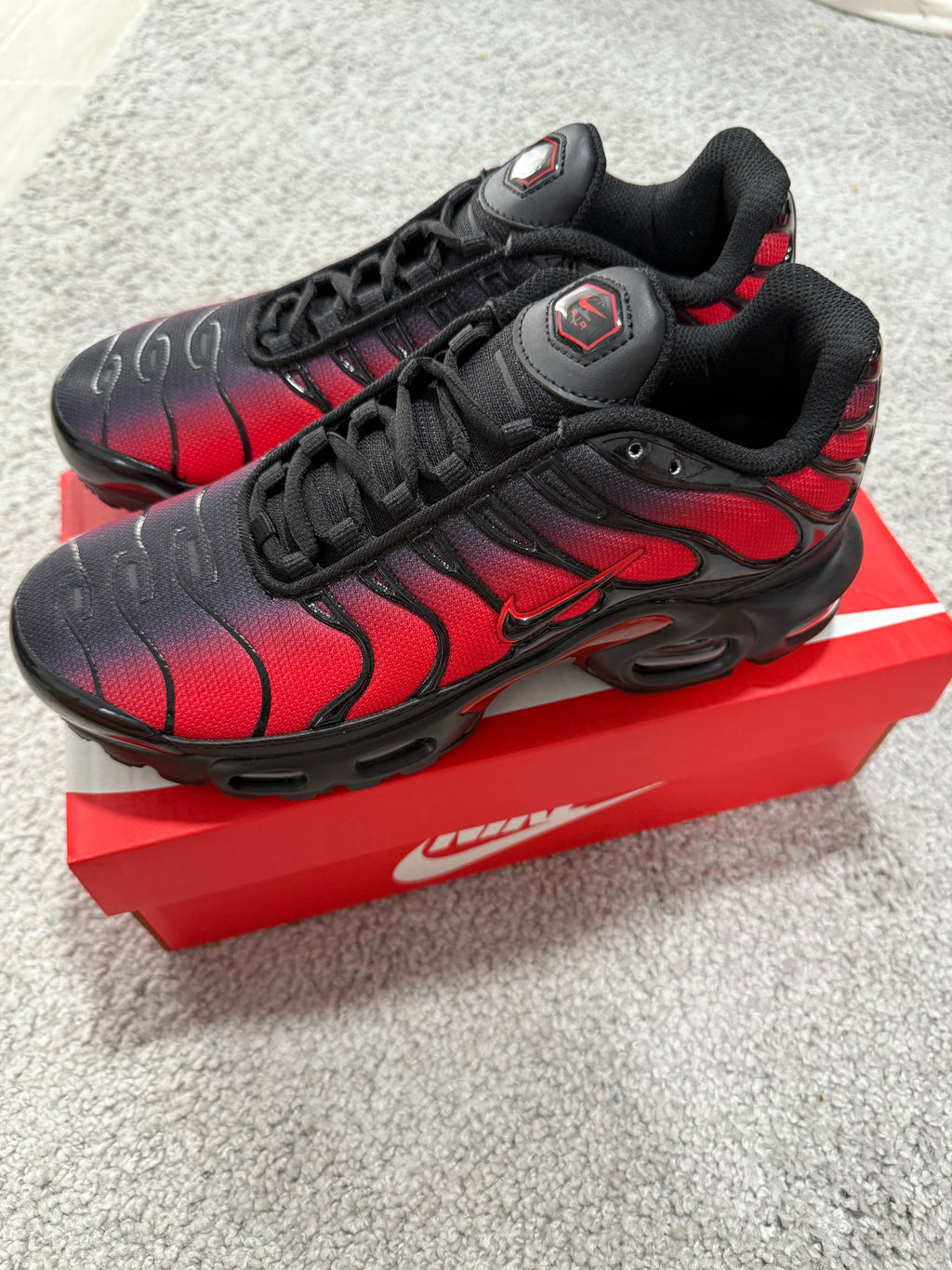 Nike Tn - Rojo y Negro